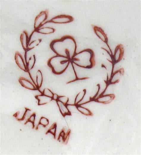 ceramic marks with laurel leaves made in japan
